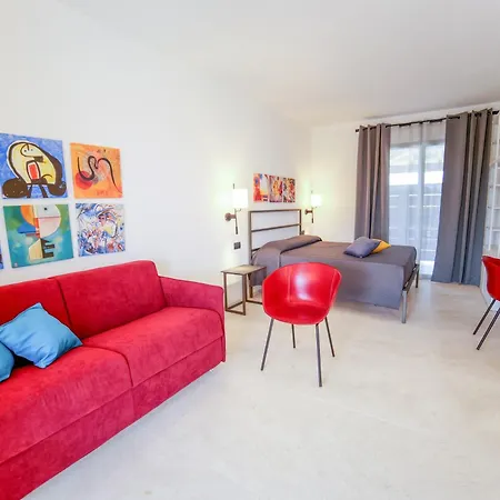 Ξενοδοχείο με διαμερίσματα Sirius Porto Giunco