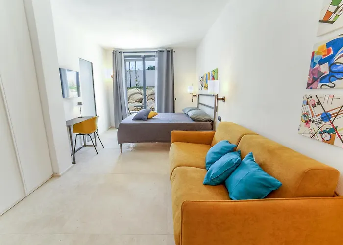 Domus Delfino Apart Otel