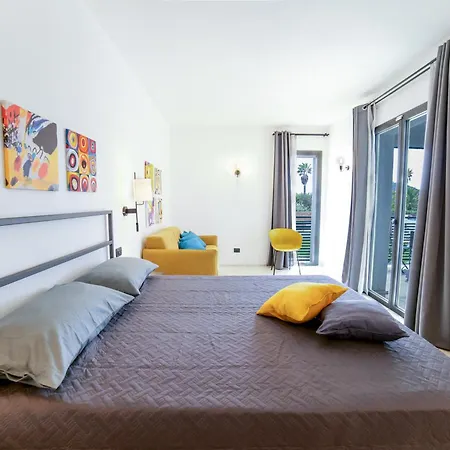 Domus Delfino 4* Вилласимиус
